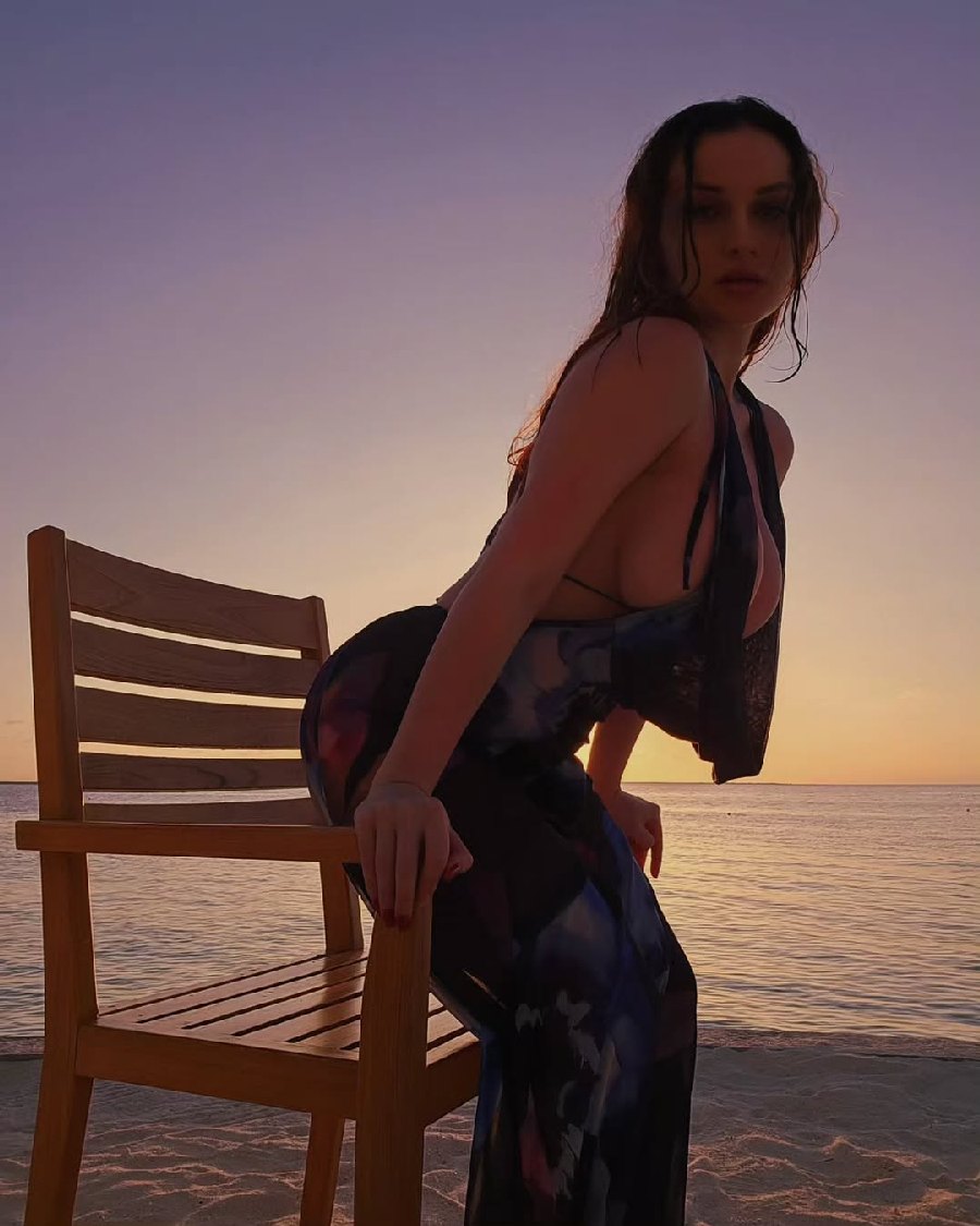 Sexy girl Miranda Faith nude in Dodoma