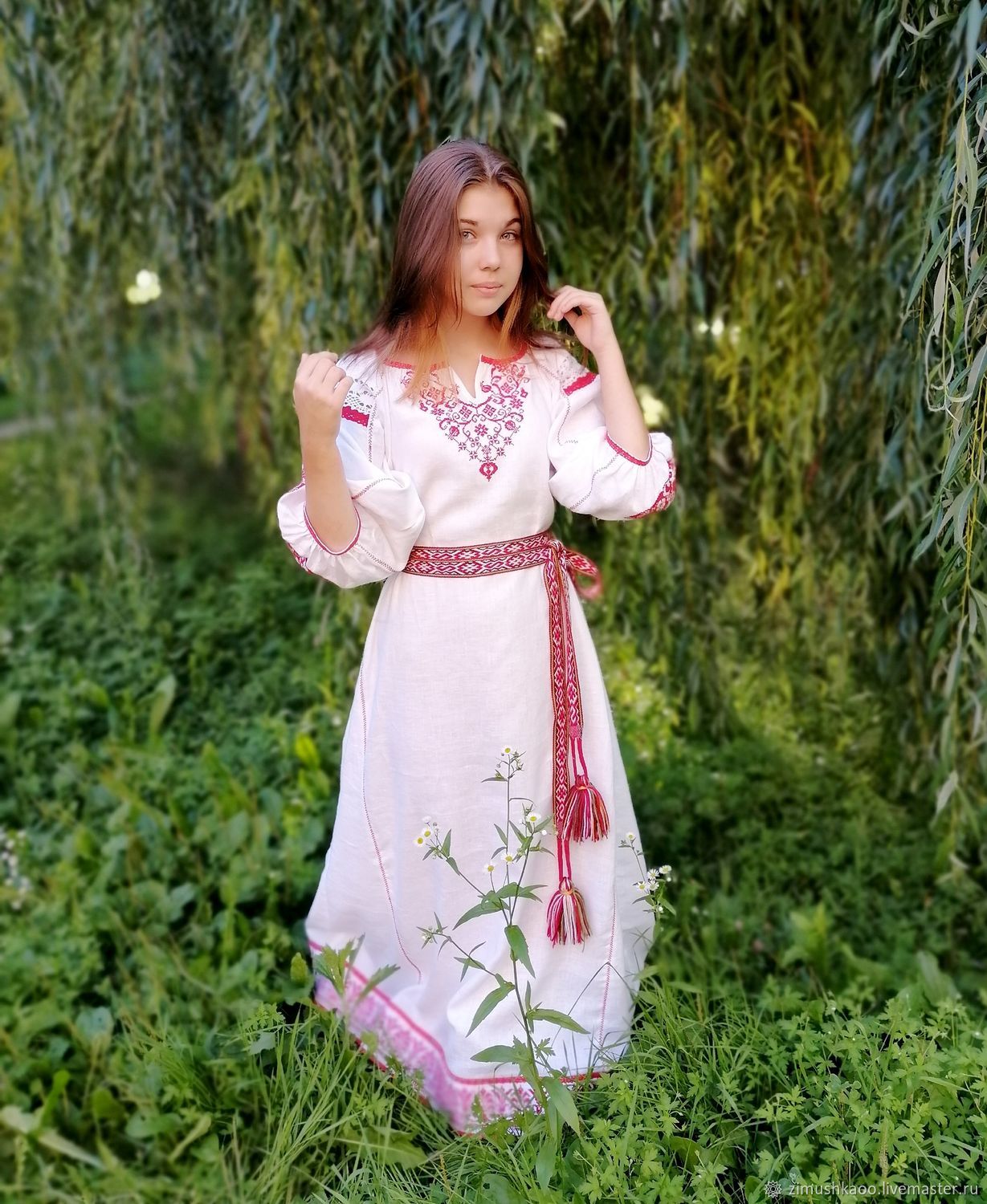 Girl Girls in Slavic costumes in Dodoma